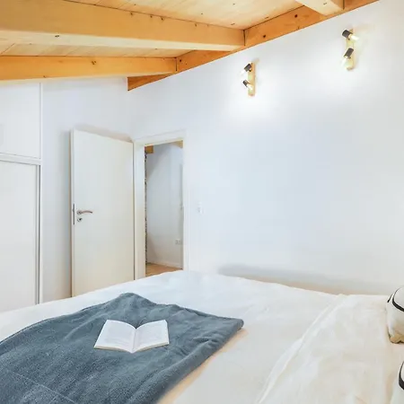 Elena1 Apartament
